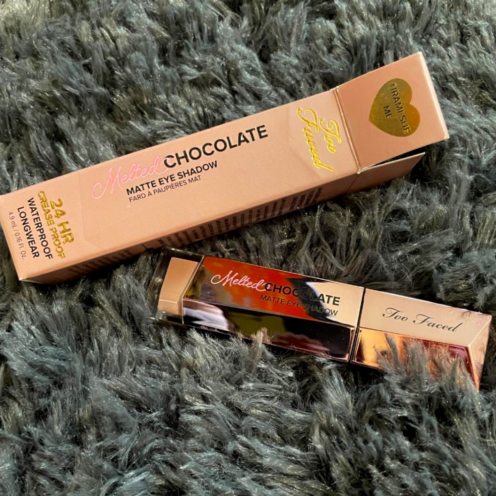 Too Faced Melted Chocolate 24 hour liquid matte eyeshadow